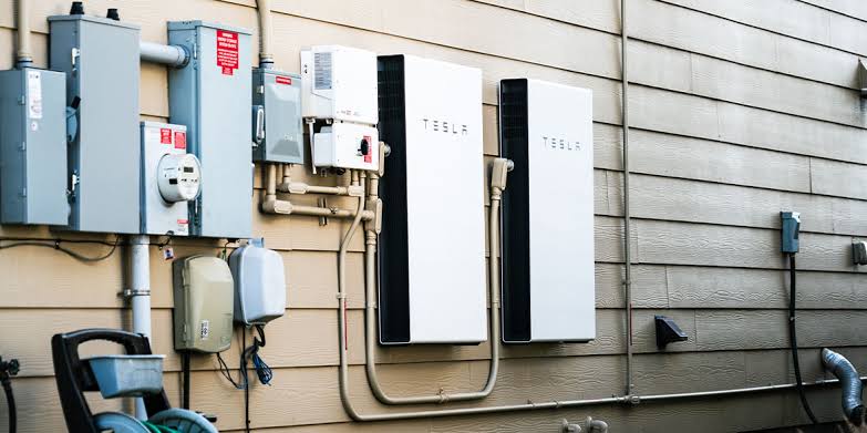 6 Questions About Home Battery Storage in the UK